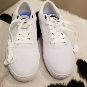 New Nike women's canvas shoes